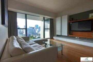 The Met l Bright Contemporary Two Bedroom Condo with City Views in Chong Nonsi