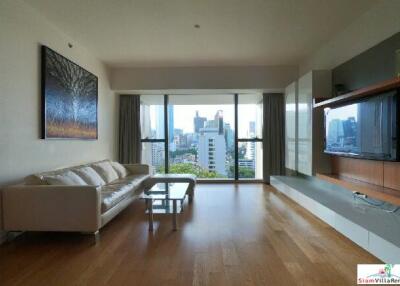 The Met l Bright Contemporary Two Bedroom Condo with City Views in Chong Nonsi