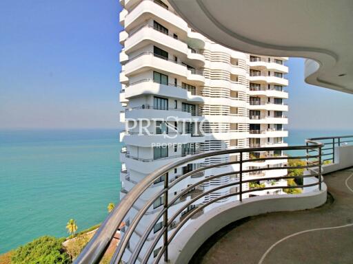 Royal Cliff – 3 Bed 2 Bath in Pratamnak PC8213