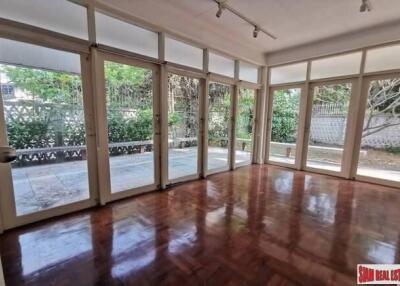 Two Bedroom Pet Friendly House for Rent with Nice Yard and Close to BTS Ekkamai