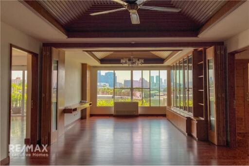 Luxurious 4 Bed Condo for Rent in Sathorn with Spectacular Views