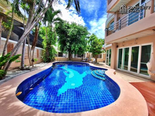 6 Bedroom Pool Villa In East Pattaya Near Jomtien Beach For Rent