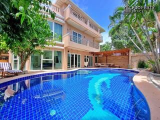 6 Bedroom Pool Villa In East Pattaya Near Jomtien Beach For Rent
