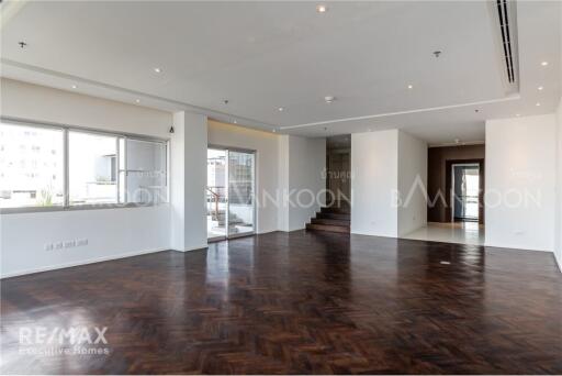 Luxurious 4-Bedroom Condo in Sathorn with Modern Design