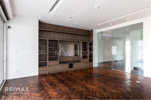 Luxurious 4-Bedroom Condo in Sathorn with Modern Design