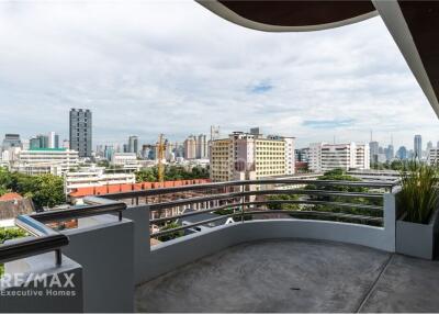 Luxurious 4-Bedroom Condo in Sathorn with Modern Design