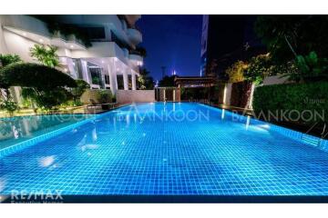 Luxurious 4-Bedroom Condo in Sathorn with Modern Design