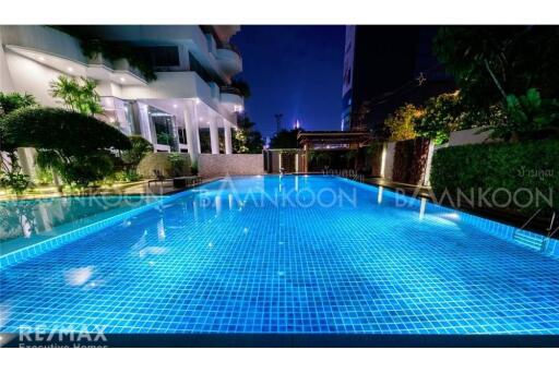 Luxurious 4-Bedroom Condo in Sathorn with Modern Design