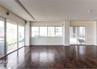 Luxurious 4-Bedroom Condo in Sathorn with Modern Design