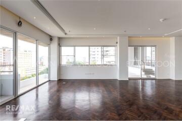 Luxurious 4-Bedroom Condo in Sathorn with Modern Design