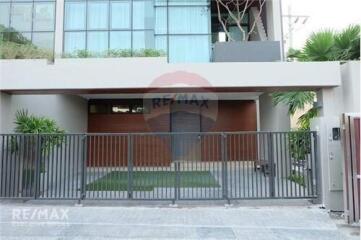 Brand New 3-Bedroom Pool Villa for Rent in Sukhumvit 63, BTS Ekamai