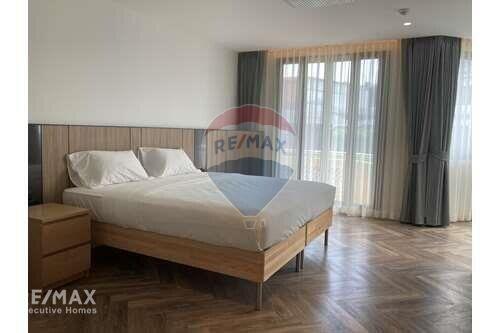 Modern 3 Bed Condo for Rent near BTS Thonglor on Sukhumvit 55