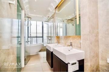 Luxurious River View Penthouse at The Lumpini 24, Sukhumvit 24 - BTS Phrom Phong 16 Mins Walk