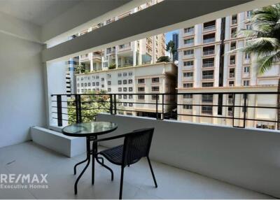 Pet Friendly 2 Bedrooms Condo For Rent in Asoke Area