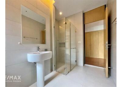 For Rent: Modern 41 Bedroom Detached House with Pool in Sukhumvit 63 near BTS Ekamai
