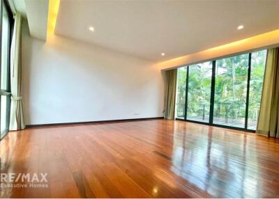 For Rent: Modern 41 Bedroom Detached House with Pool in Sukhumvit 63 near BTS Ekamai