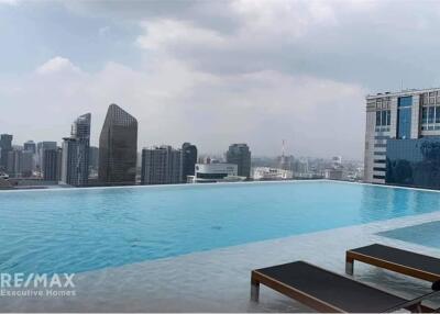 For Rent: Luxurious 2-Bed, 2-Bath Condo at The Esse Asoke  MRT Sukhumvit 7 Mins Walk