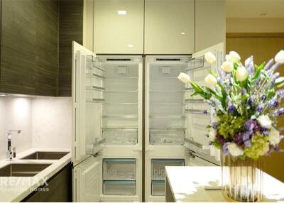 Luxurious 2 Bed Condo with Breathtaking City Views, 7 Mins from Sukhumvit MRT