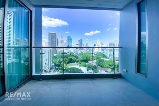 Luxurious 3 Bedroom Condo with Balcony in Sukhumvit 39 High Rise Building