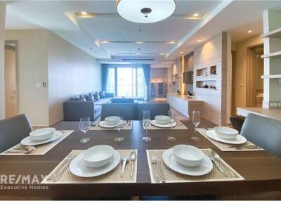 Luxurious 3 Bedroom Condo with Balcony in Sukhumvit 39 High Rise Building