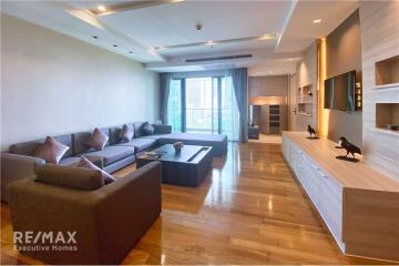 Luxurious 3 Bedroom Condo with Balcony in Sukhumvit 39 High Rise Building