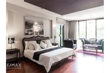 Luxurious 3 Bedroom Pool Villa near BTS Thonglor