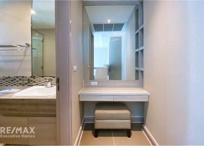 Luxurious 2 Bedroom Condo with Balcony in High Rise Building, Sukhumvit 39