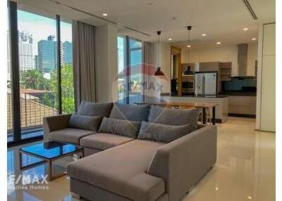 Modern 3 Bed Condo for Rent near BTS Phrompong Rama 4