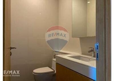 Modern 3 Bed Condo for Rent near BTS Phrompong Rama 4