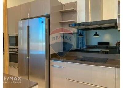 Modern 3 Bed Condo for Rent near BTS Phrompong Rama 4