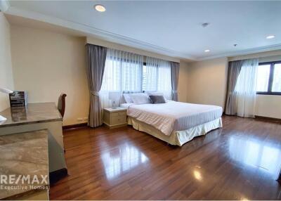 Pet Friendly Renovated Style Spacious 3 Bedrooms Condo in Asoke