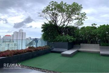 Corner Room Condo with Effortless BTS Ejson Ekkamai Access, Only 7 Mins Walk