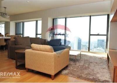 Spacious 31 Bed Condo at The Met  High Floor  Close to BTS Chong Nonsi (10 Mins Walk)