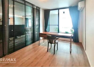 Pet Friendly Renovated Condo with Spacious 21 Bedrooms in Asoke