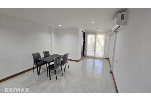 Modern 4-Storey Townhouse for Rent in Sukhumvit 101/1