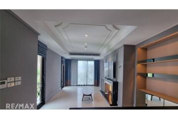 Luxurious 3-Bedroom Condo with Private Pool in Baan Lux Sathon - Special Price!