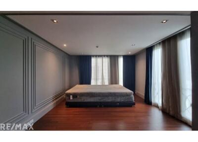 Luxurious 3-Bedroom Condo with Private Pool in Baan Lux Sathon - Special Price!