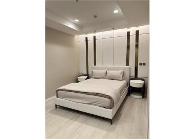 For Rent: Spacious 3-Bedroom Condo Unit at Nusasiri Grand, 1 Min Walk to BTS Ekkamai