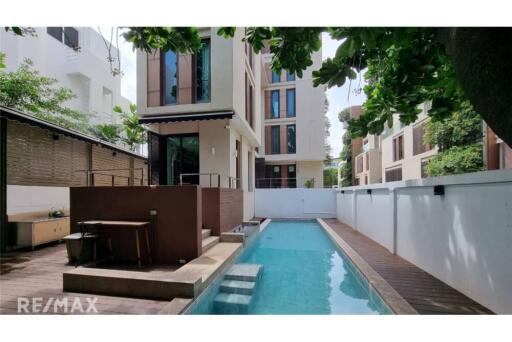 For Sale: Baan Lux Sathon 3-Bedroom Condominium with Private Swimming Pool