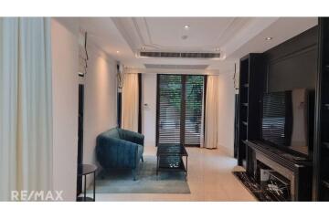 For Sale: Baan Lux Sathon 3-Bedroom Condominium with Private Swimming Pool