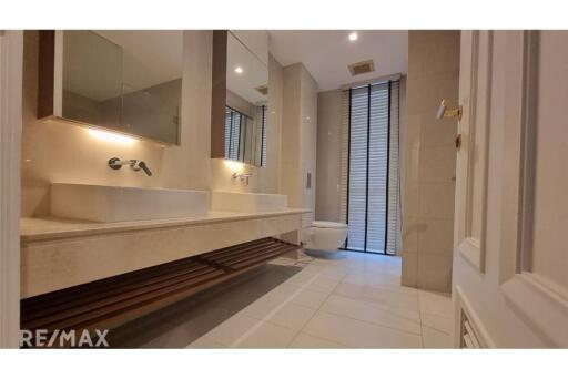 For Sale: Baan Lux Sathon 3-Bedroom Condominium with Private Swimming Pool