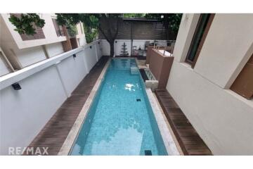 For Sale: Baan Lux Sathon 3-Bedroom Condominium with Private Swimming Pool