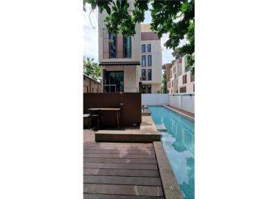 For Sale: Baan Lux Sathon 3-Bedroom Condominium with Private Swimming Pool