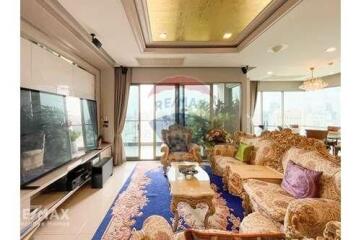 Luxurious Penthouse with Stunning BTS Asoke View