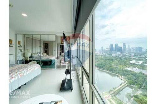 Luxurious Penthouse with Stunning BTS Asoke View