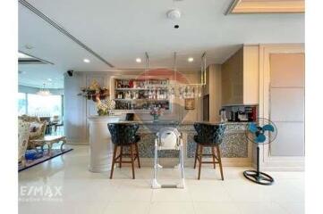 Luxurious Penthouse with Stunning BTS Asoke View