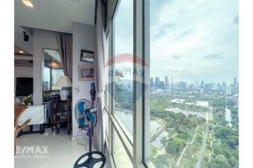 Luxurious Penthouse with Stunning BTS Asoke View