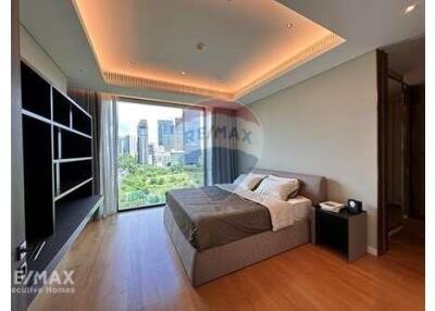 Magnificent Panoramic Views Condo  12 Mins to BTS Chit Lom  Near Lumpini Park