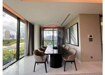 Magnificent Panoramic Views Condo  12 Mins to BTS Chit Lom  Near Lumpini Park