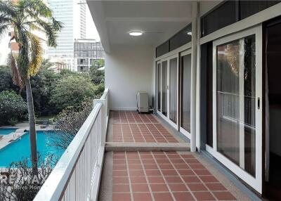 Pet Friendly 4 Bedroom Condo with Spacious Balcony in Sathorn Nanglinchee for Rent
